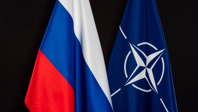 211022-nato-russia-flag_rdax_775x440-750x426-1