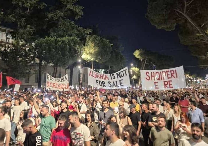 albania-poreia