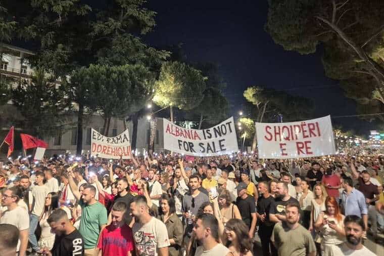 albania-poreia