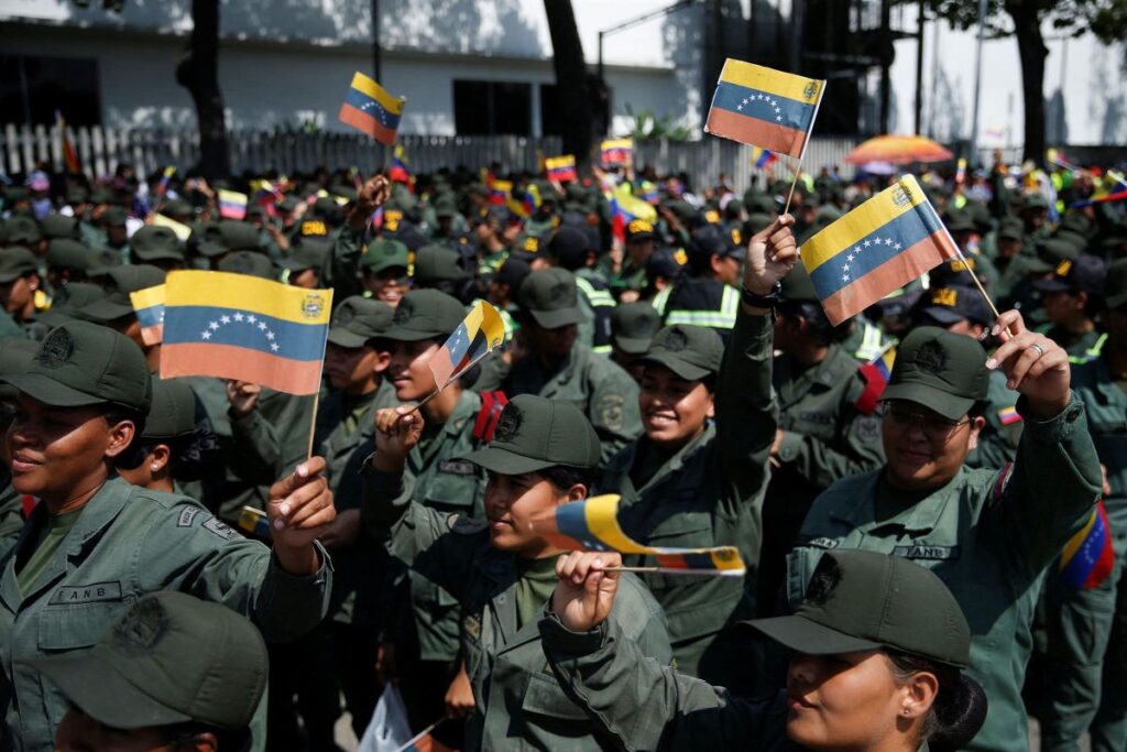 Οι Τσαβίστας πριονίζονται εκ των έσω. Είχε δίκιο η «ούτε – ούτε» αριστερά της Δύσης;